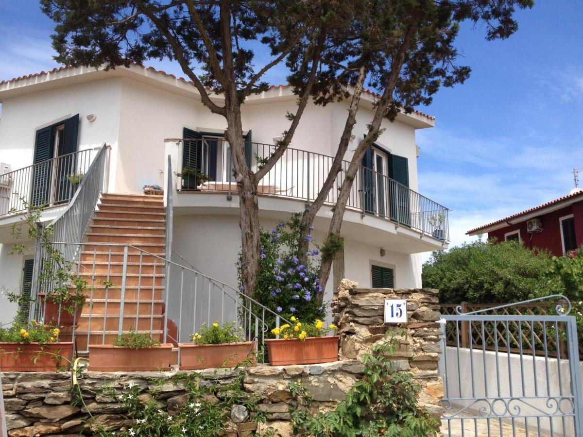 Il Ginepro Di Stintino Bed and Breakfast Exteriör bild
